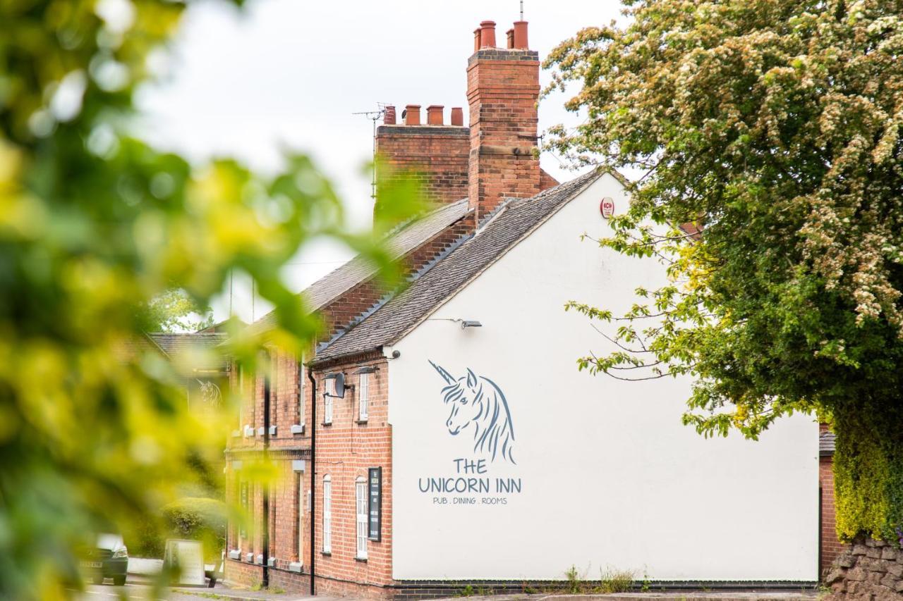 The Unicorn Inn Newton Solney Exteriér fotografie