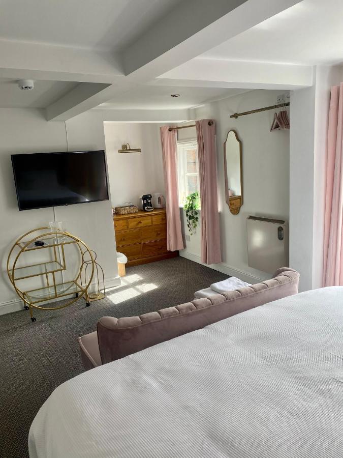 The Unicorn Inn Newton Solney Exteriér fotografie